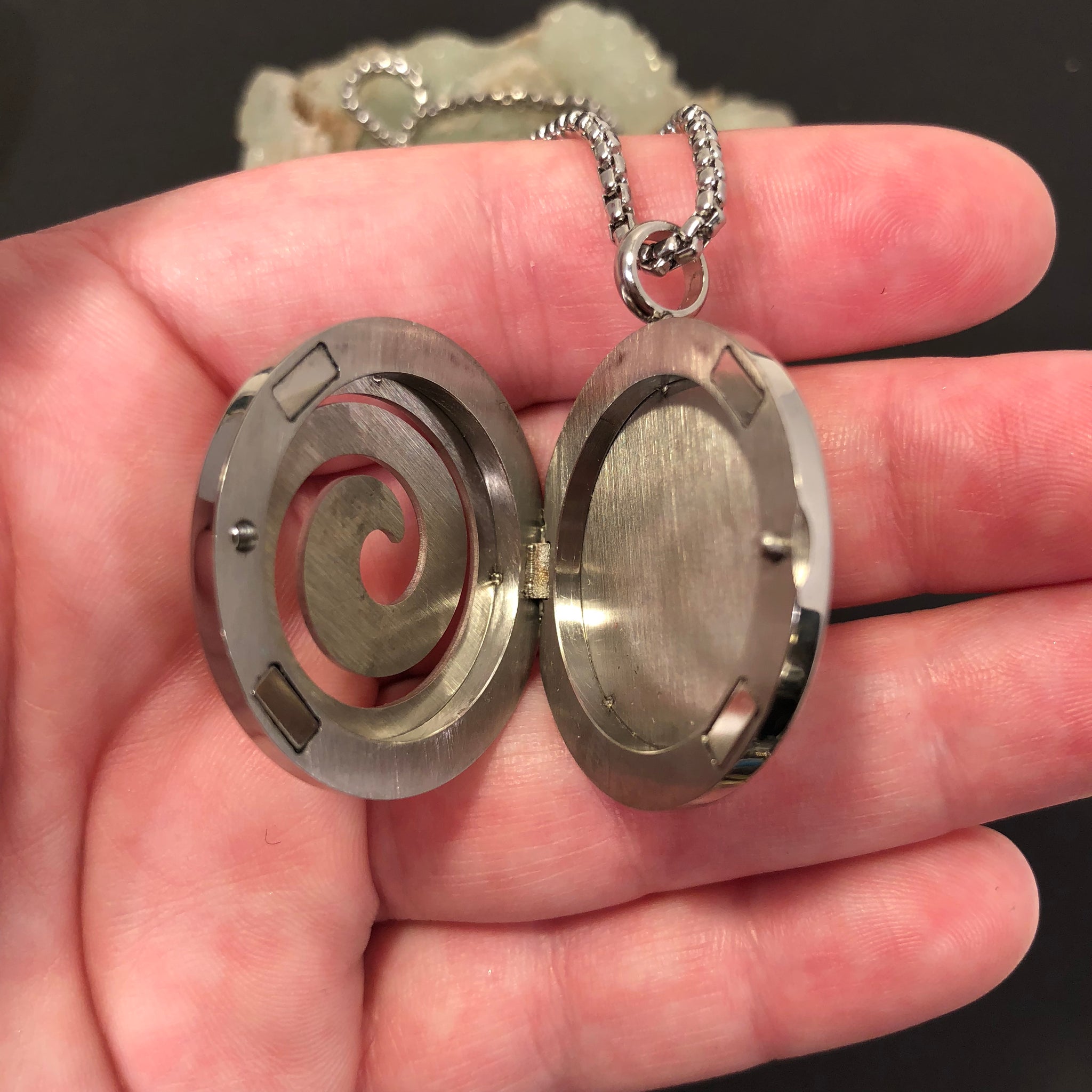 Spiral Essential Oil Diffuser Necklace - Diffuser Necklace - AlphaVariable