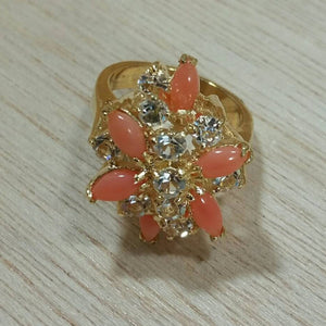 Vintage Gold Coral Gemstone Ring - Ring - AlphaVariable