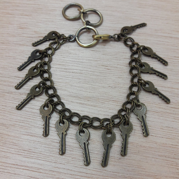 Key Bracelet - Bracelet - AlphaVariable