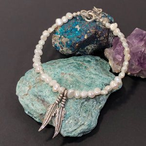 Pearl Bracelet with Feathers - Bracelet - AlphaVariable