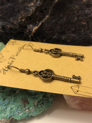 Steampunk Key Earrings - Earrings - AlphaVariable
