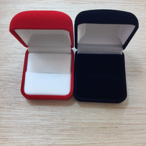 Black or Red Velvet Ring Gift Boxes - Gift Box - AlphaVariable